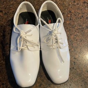 White Patent leather boys dress shoes, Size 2
